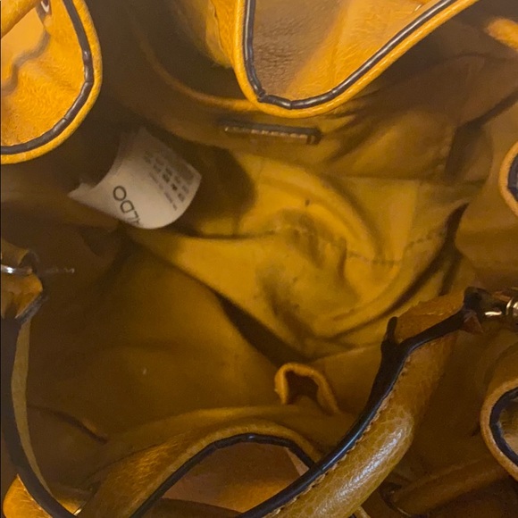 Handbag - Picture 6 of 7